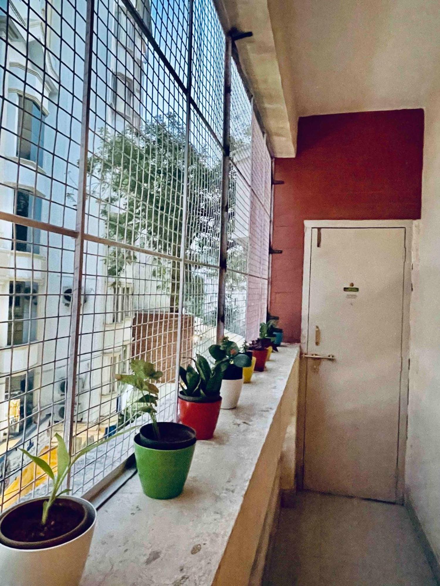 Shanthi Home Stay Puttaparthi Exterior foto